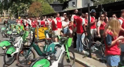 Arsenal fans queue at London pubs from 6.30am ahead of Champions League final