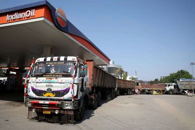 Transport association urges government to cut fuel prices as crude falls to $90/barrel