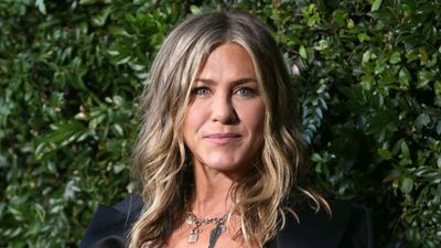 Jennifer Aniston’s Spectacular Outdoor Shower Is a Study in Zen Tranquility – It Perfects Luxurious Nature Immersion for 2026