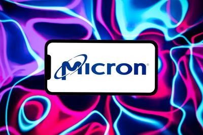 If You'd Put $1,000 Into Micron Stock 20 Years Ago, Here's What You'd Have Today