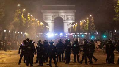 PSG Champions League celebrations in France spark clashes; 416 detained, 7 police officers injured