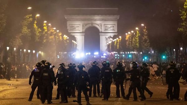 PSG Champions League celebrations in France spark clashes; 416 detained, 7 police officers injured