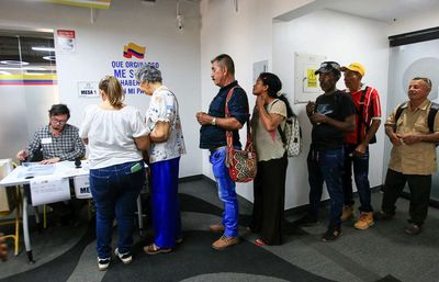 War or peace? Colombians choose destiny in high-stakes vote