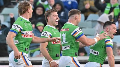 Strange magic as Raiders down 'passive' Cowboys
