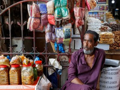 US-Iran conflict adds fresh strain to Pakistan's fragile economy