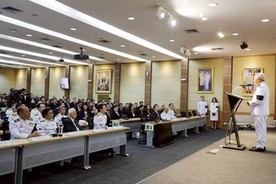 Democratic-government course launched for senior executives