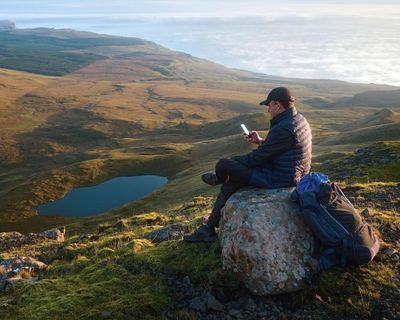 Four in 10 struggle to access mobile signal on the move in the UK