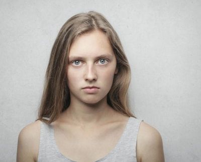 8 Items Women Should Never Carry in Their Wallets (And It’s Not Just Your Social Security Card)