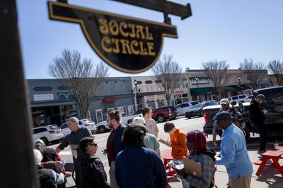 Georgia town’s novel strategy to fight ICE jail plan impresses legal experts