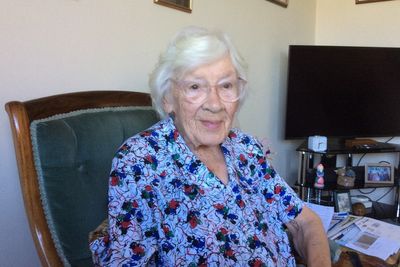Great-grandmother with ‘inoperable’ tumour receives UK-first cancer treatment