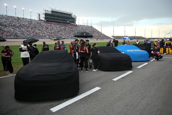 Start of NASCAR Cup race in Nashville delayed by passing rain showers