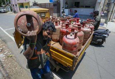 LPG Cylinder Price Today (June 1): Check domestic gas rates in Delhi, Mumbai, Kolkata, Chennai after commercial rates hiked by Rs 42 in capital