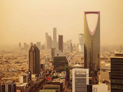 Saudi Arabia opens Umrah visa applications for new season; pilgrim arrivals begin