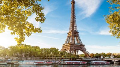 Paris Deploys 22,000 Police During PSG Title Celebrations, 780 Arrested, 57 Officers Injured