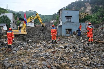 China enters its flood season; heavy rain expected in the south