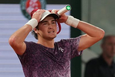 Former French Open champion wades in on technology row at Roland Garros