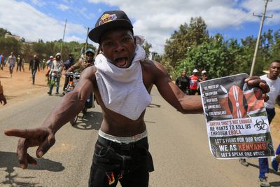 Hundreds of youths protest outside Kenya's Ebola quarantine center for US citizens