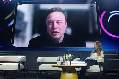 A SpaceX-Tesla union would be valued at $3.4 trillion — and still not make a dime