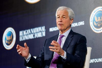 Jamie Dimon slams Coinbase CEO as 'full of sh*t' and warns banks won't accept crypto bill