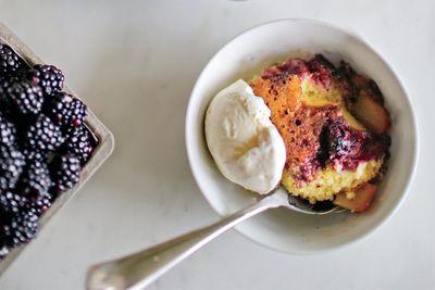 Ayesha Curry’s Cast-Iron ‘Fruit Cake’ is foolproof when dessert time is tight