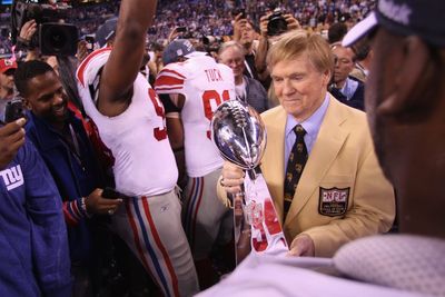 Raymond Berry, NFL Hall of Fame wide receiver, dies aged 93