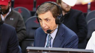 Marv Albert on the Knicks’ Incredible Run to the Finals and Turning Down an NBC Offer