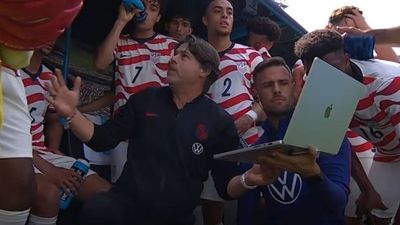 USMNT's Bizarre Water Break Tactic Could Revolutionize World Cup—Will FIFA Allow It?