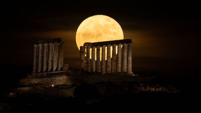 May's Blue Moon wows stargazers worldwide — see these stunning photos of the smallest full moon of 2026