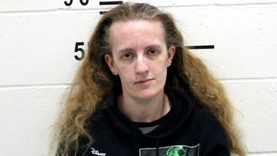 Iowa woman delivered a family-sized pan of lasagna. Then police found that it was laced to cause a miscarriage