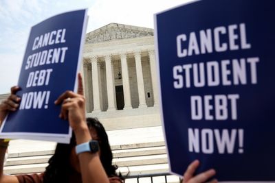 Trump team looking to cut aid to college majors that don’t result in high paying jobs