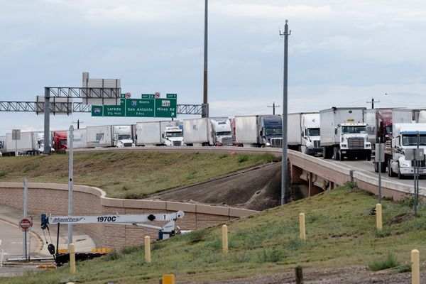 Texas removes Spanish language option for commercial driver’s license tests