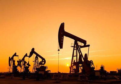 Oil steadies as uncertainty over US-Iran talks keeps markets on edge