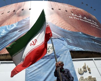 Trump news at a glance: Trump mediates between Israel and Hezbollah in effort to salvage Iran peace talks