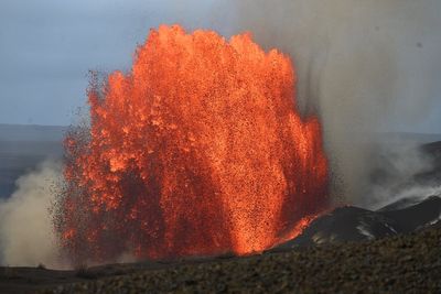 Hawaii's Kilauea sets record for lava fountaining episodes in any 1 eruption for the volcano