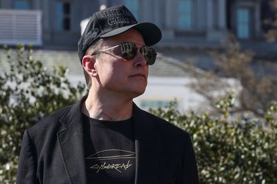 SEC defends Musk settlement over Twitter, saying it reflects 'compromises'