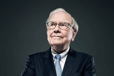 AI bubble or boom? Warren Buffett's Berkshire Hathaway invests another $10 billion in Google's parent, Alphabet