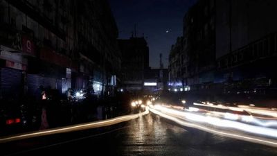 Pakistan orders early market closures as energy costs soar amid US-Iran conflict