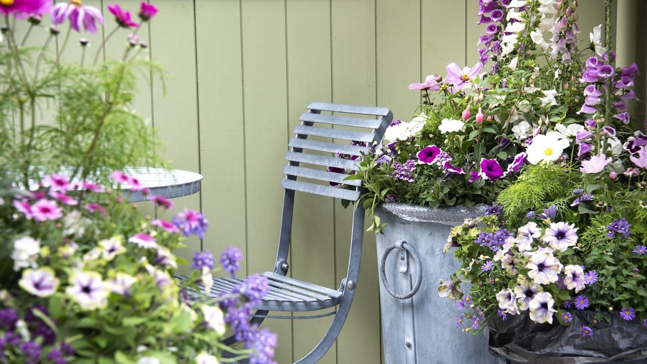 IKEA’s 2-in-1 Plant Stand Doubles as a Raised Garden…