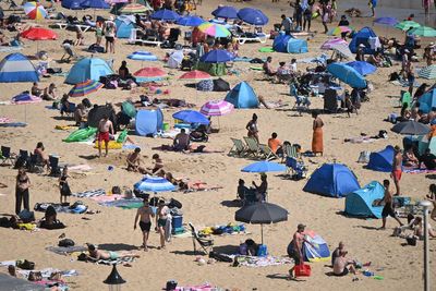 El Nino set to fuel record global temperatures as UN issues urgent climate change warning