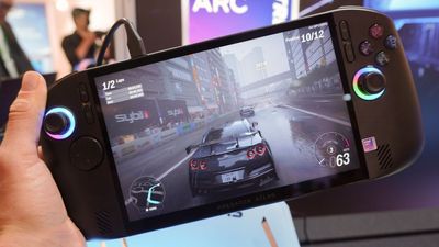 I tested the Acer Predator Atlas 8, and played a game Intel told me not to — the numbers are staggering