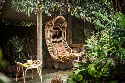 Best hanging egg chairs for small garden spaces and balconies