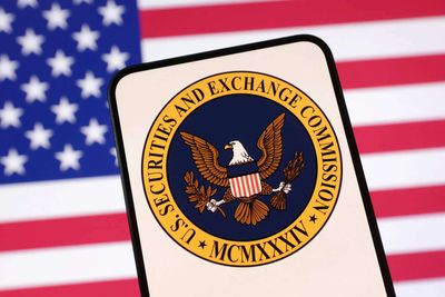 US SEC, Elon Musk defend 'compromise' settlement over Twitter purchases