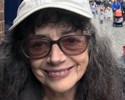 Letter: Carol Rumens obituary
