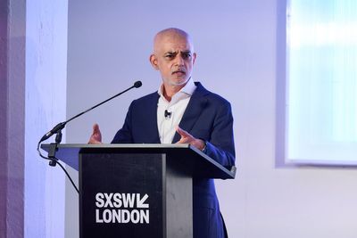 Online misogyny risks ‘lost generation of young men’, Sadiq Khan warns as he calls for under-16s social media ban