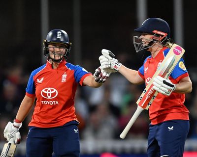 Alice Capsey and Heather Knight guide England to T20 series win over India