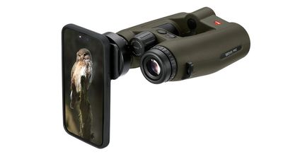 This new Leica adapter turns your smartphone into a powerful digiscoping camera
