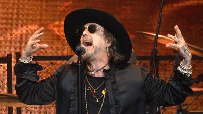 “Thanks for the geography lesson… I don't know what you have to be so proud of right now": Black Crowes booed at gig in Tampa, Florida