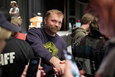 Democrats backing Platner for Maine Senate despite news of sexting infidelity