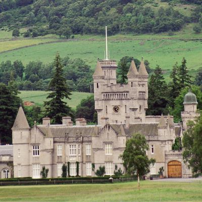 Former Royal Butler Reveals the Hilarious Issue He Often Experienced When Guests Arrived at Balmoral Castle