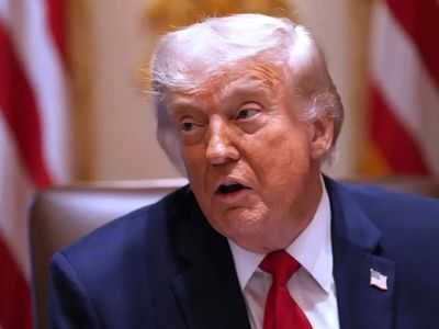 Trump orders tighter banking scrutiny of undocumented migrants, warns of account seizures